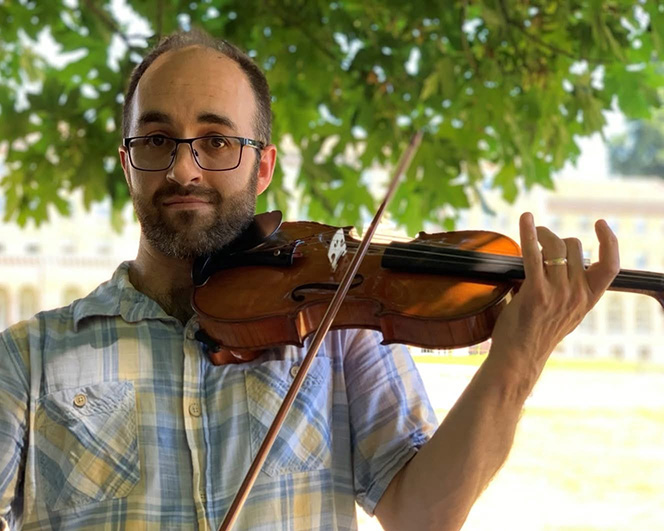 Andrew Bushnell Violin and Viola Instructor