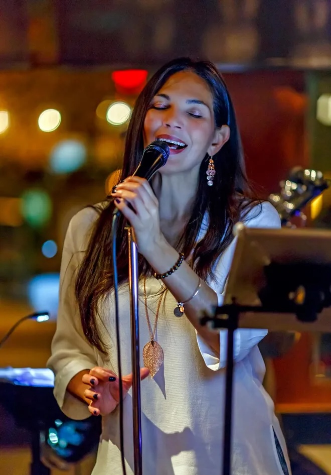 Darelle Holden, vocal instructor